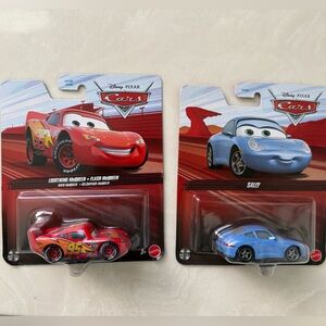 Cars Lightning McQueen and Sally Toy Set